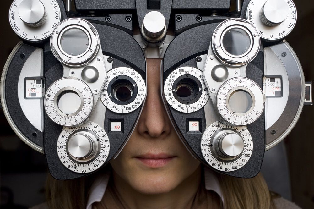 ophthalmologist2